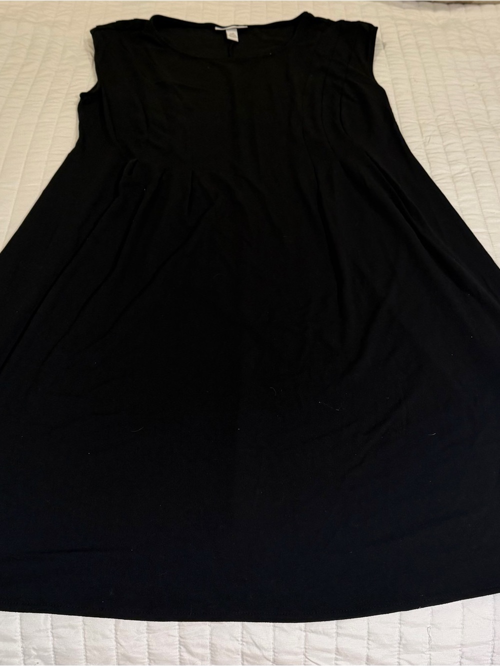 Liz Lange Maternity Black Sleeveless Midi Dress with A-Line Silhouette